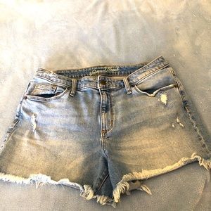 Universal Thread frayed denim shorts